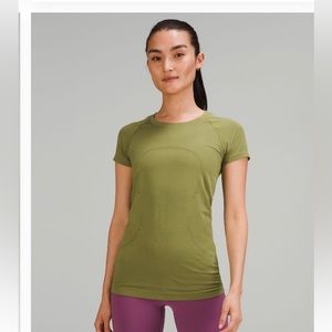 Short sleeve swiftly tech size 18